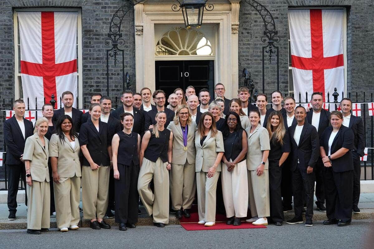 Lionesses เพลิดเพลินไปกับการต้อนรับ Downing Street หลังจากความสำเร็จของยุโรป