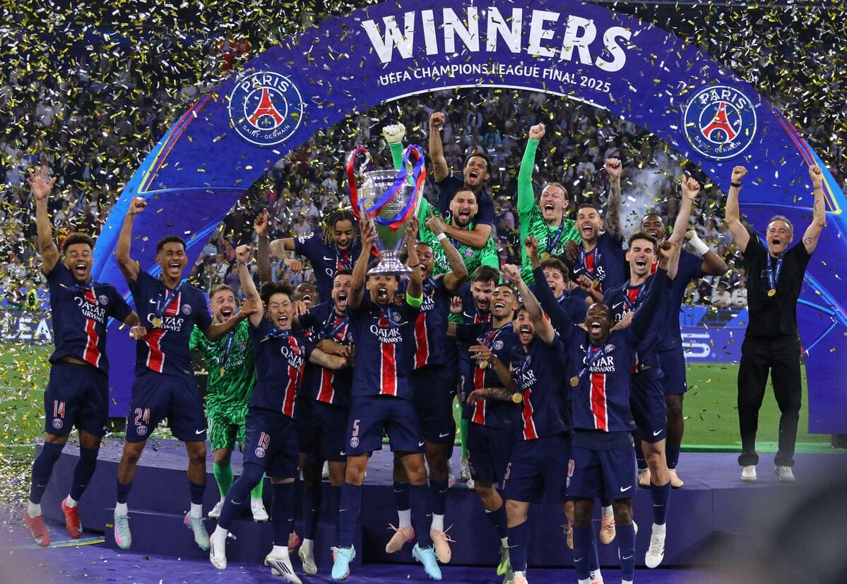 PSG Face Bayern และ Barcelona ในขณะที่ PL Giants ใช้เวลาจริง