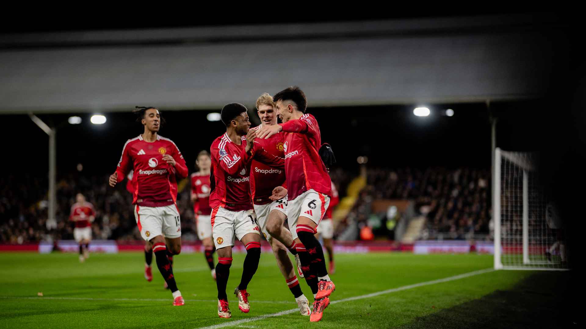 สถิติสำคัญห้าประการที่ควรทราบก่อน Fulham v Man Utd