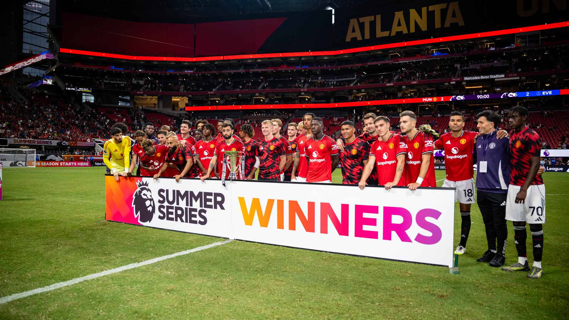 แฟน ๆ โหวตให้ใครเป็นนักแสดงชั้นนำของ Man UTD ในทัวร์ 2025?
