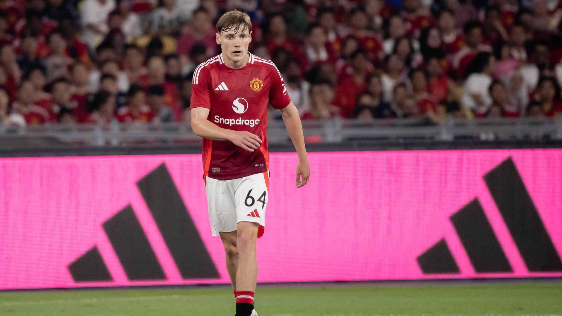 Jack Moorhouse เข้าร่วม Leyton Orient ในการกู้ยืมเงินในปี 2025/26 ฤดูกาล