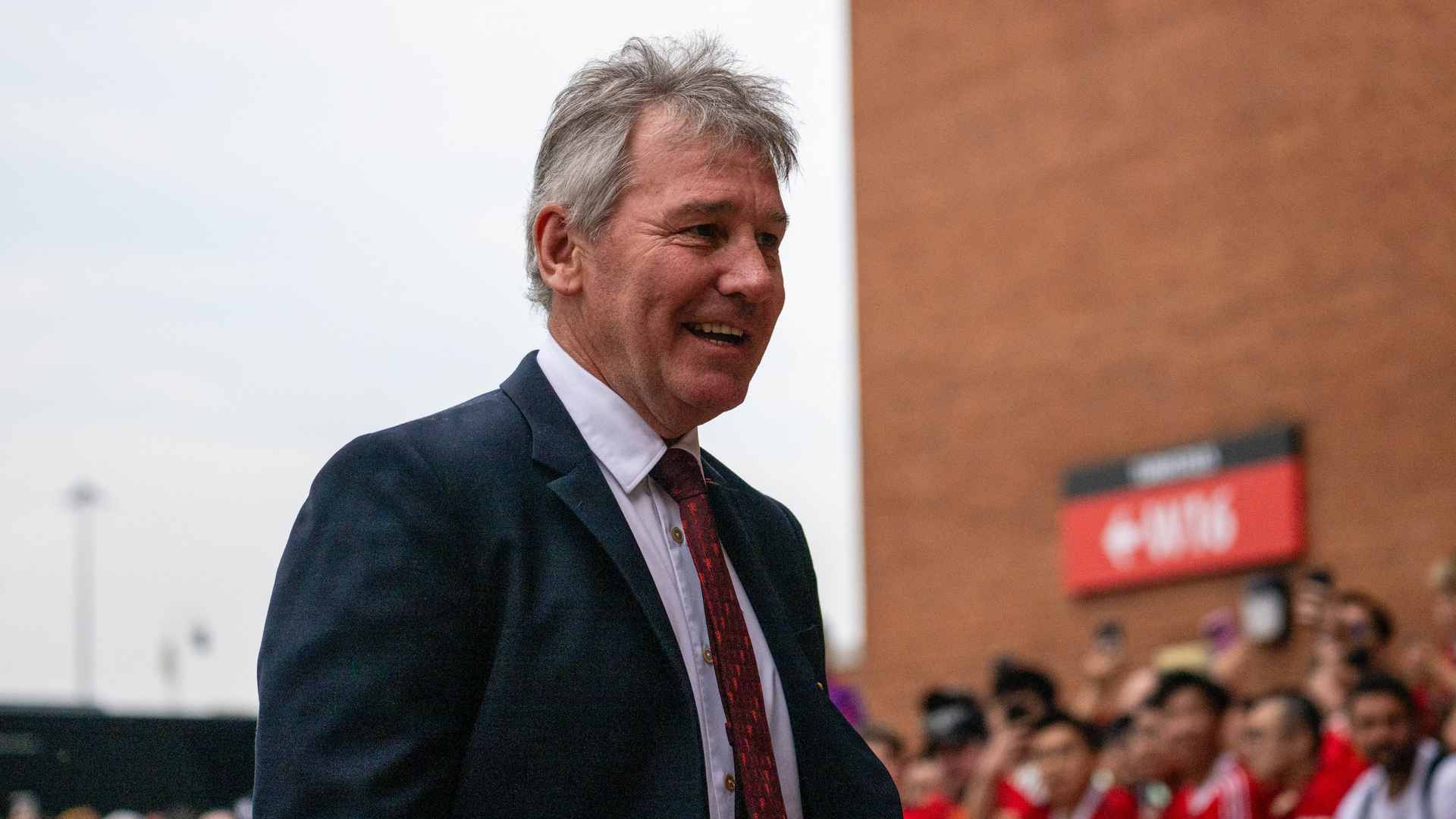 Bryan Robson Previews Man Utd Legends Game ที่ Celtic Park